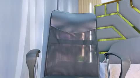 Oliver online show from 04-25-26, 06:38