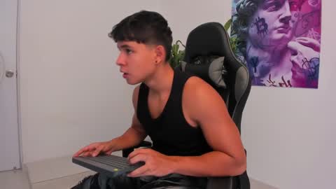 Oliver bray online show from 12-16-24, 05:00