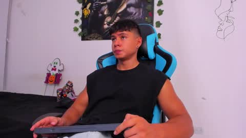 Oliver bray online show from 12-24-24, 12:44