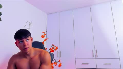 Snapshot of oliver_bray chatting on 01-16-26, 09:19 Oliver bray online show from 01-16-26, 09:19