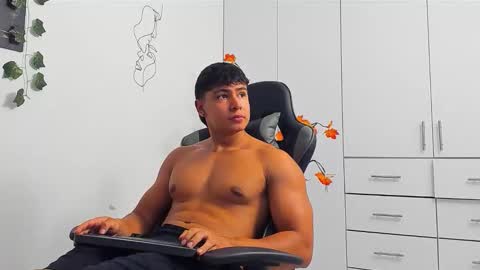 Snapshot of oliver_bray chatting on 02-13-26, 03:24 Oliver bray online show from 02-13-26, 03:24