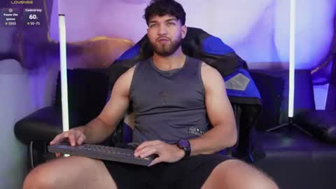 Oliver Dallas online show from 06-20-26, 05:43