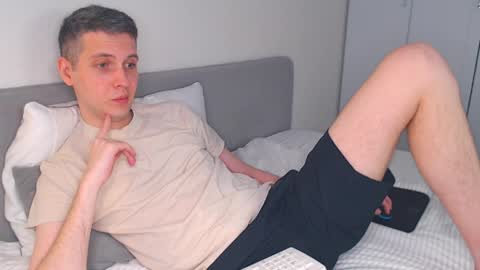 Snapshot of oliver_hort chatting on 04-08-26, 02:28 Oliver online show from 04-08-26, 02:28