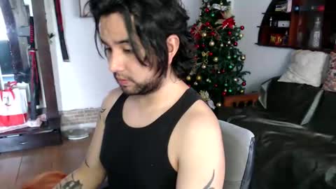 oliver_laid_2023 online show from 12-02-25, 05:41