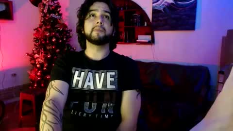 oliver_laid_2023 online show from 12-22-25, 03:36