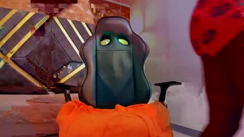 OLIVER LAURENT online show from 04-06-26, 11:16