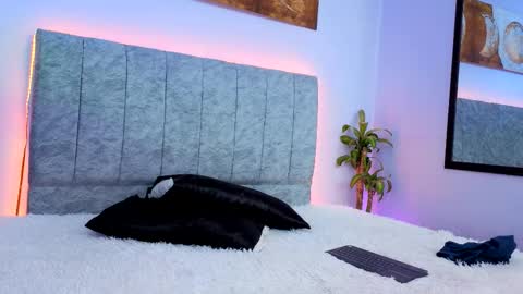 Snapshot of oliver_mr_ chatting on 10-23-25, 02:27 oliver mr online show from 10-23-25, 02:27