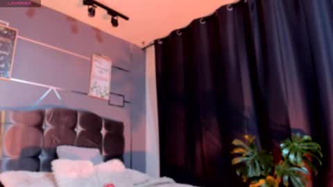 Snapshot of oliver_mr_ chatting on 11-28-25, 08:22 oliver mr online show from 11-28-25, 08:22