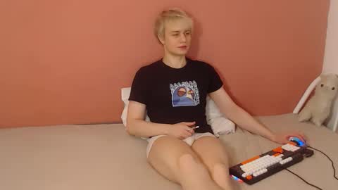 Oliver online show from 03-20-26, 01:10