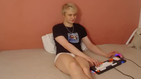 Oliver online show from 03-28-26, 12:54