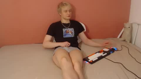 Oliver online show from 04-08-26, 01:27