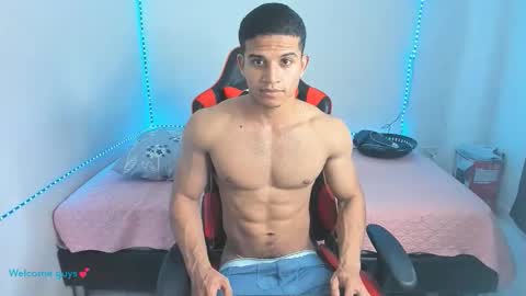 Snapshot of oliver_thompsson chatting on 05-17-26, 06:26 oliver thompsson online show from 05-17-26, 06:26