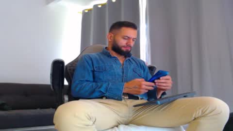 oliver online show from 10-27-25, 02:32