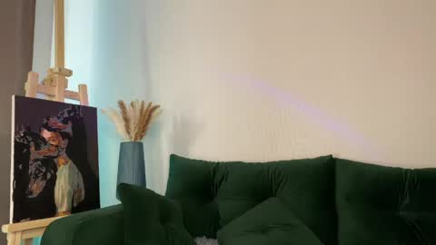 Snapshot of oliverlawrence chatting on 05-26-26, 02:13 oliverlawrence online show from 05-26-26, 02:13