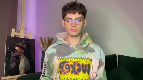 Snapshot of oliverlawrence chatting on 05-27-26, 02:30 oliverlawrence online show from 05-27-26, 02:30