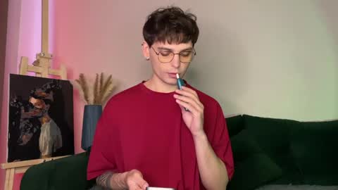 Snapshot of oliverlawrence chatting on 06-05-26, 04:35 oliverlawrence online show from 06-05-26, 04:35