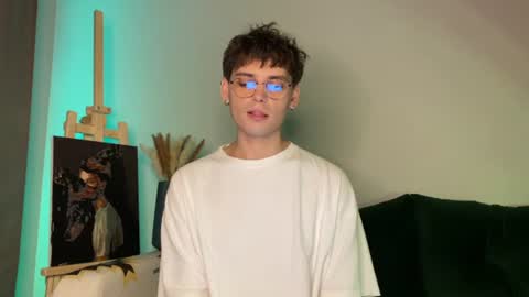 Snapshot of oliverlawrence chatting on 06-10-26, 08:30 oliverlawrence online show from 06-10-26, 08:30