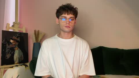 Snapshot of oliverlawrence chatting on 06-11-26, 03:26 oliverlawrence online show from 06-11-26, 03:26