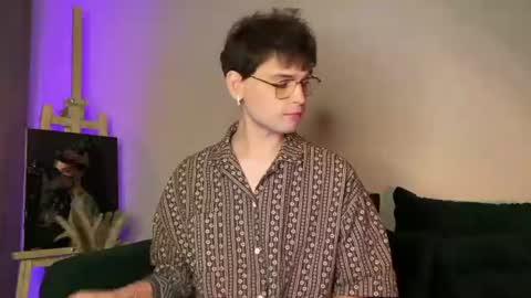 Snapshot of oliverlawrence chatting on 07-05-26, 06:26 oliverlawrence online show from 07-05-26, 06:26