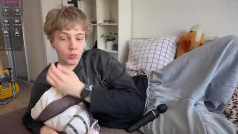 oliver online show from 04-21-26, 12:11