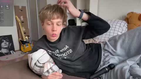 oliver online show from 04-22-26, 09:55