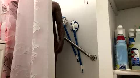 olivertwist1273 online show from 04-29-26, 01:15