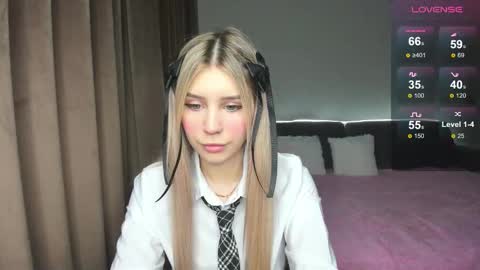 Olivia online show from 12-05-25, 06:11