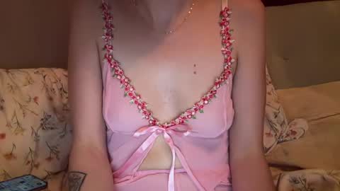 olivia2739 online show from 06-05-26, 07:52