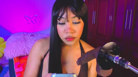 Olivia online show from 02-17-26, 03:47