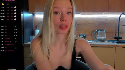 Snapshot of olivia_bells chatting on 05-30-26, 10:07 Olivia 3 online show from 05-30-26, 10:07
