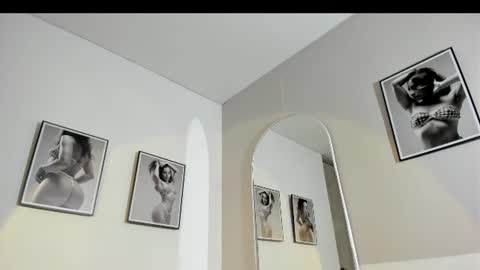 Snapshot of olivia_collisn chatting on 07-06-26, 11:51 Olivia Collins online show from 07-06-26, 11:51