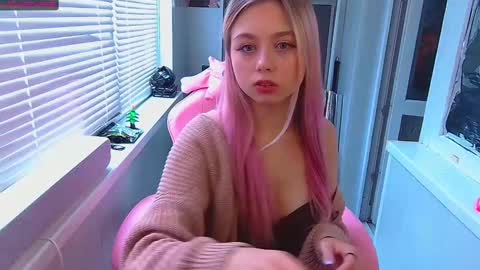 Snapshot of olivia_grr chatting on 12-02-24, 07:47 Olivia online show from 12-02-24, 07:47