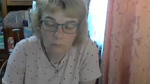 Olivia Mia online show from 05-06-26, 07:35