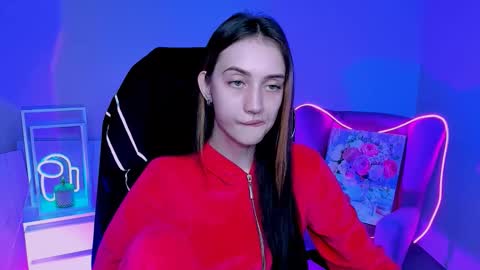 Snapshot of olivia_norton_ chatting on 10-15-25, 02:39 olivia_norton_ online show from 10-15-25, 02:39