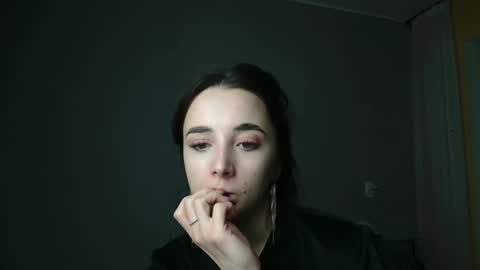 Olivia online show from 02-20-25, 03:52