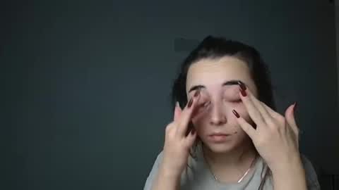 Olivia online show from 11-11-25, 11:54