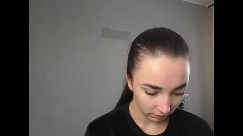 Olivia online show from 02-10-26, 08:51