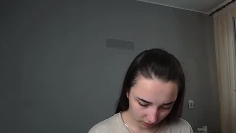 Snapshot of olivia_oliv chatting on 05-16-26, 10:36 Olivia online show from 05-16-26, 10:36