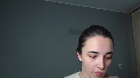 Snapshot of olivia_oliv chatting on 05-21-26, 02:02 Olivia online show from 05-21-26, 02:02