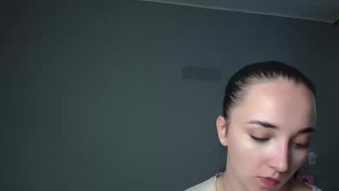 Snapshot of olivia_oliv chatting on 06-10-26, 04:06 Olivia online show from 06-10-26, 04:06