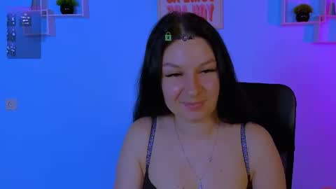 Snapshot of olivia_rage chatting on 06-14-26, 07:05 Sweet Olivia online show from 06-14-26, 07:05