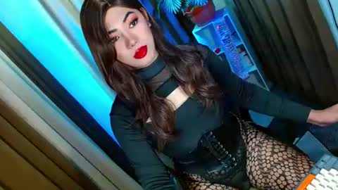 Miss OLIVIA online show from 10-22-25, 08:25