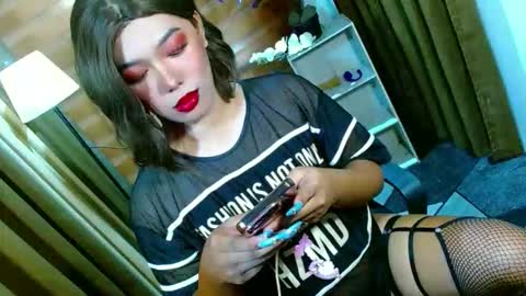 Miss OLIVIA online show from 04-29-26, 09:13