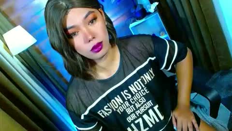 Miss OLIVIA online show from 05-18-26, 05:46