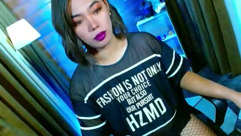 Miss OLIVIA online show from 05-19-26, 05:47