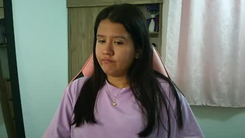 Snapshot of olivia_watson_ chatting on 06-03-26, 02:33 Olivia online show from 06-03-26, 02:33