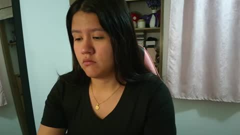 Snapshot of olivia_watson_ chatting on 06-11-26, 11:52 Olivia online show from 06-11-26, 11:52