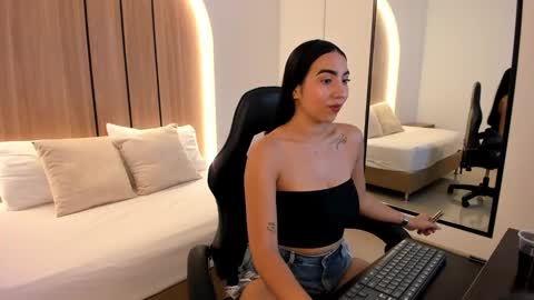 olivia_willoow online show from 12-14-25, 03:23