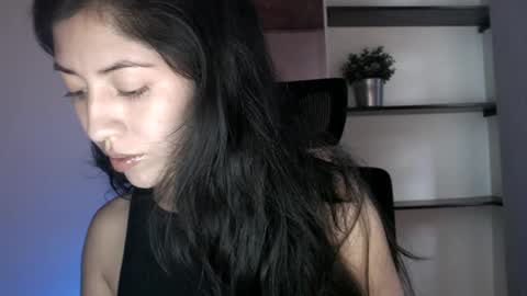 oliviaaa__ online show from 10-01-25, 10:27