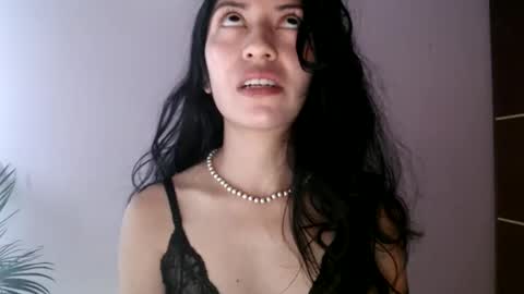 oliviaaa__ online show from 05-27-26, 04:04